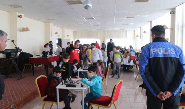 Polis Haftası Satranç Turnuvası yapıldı